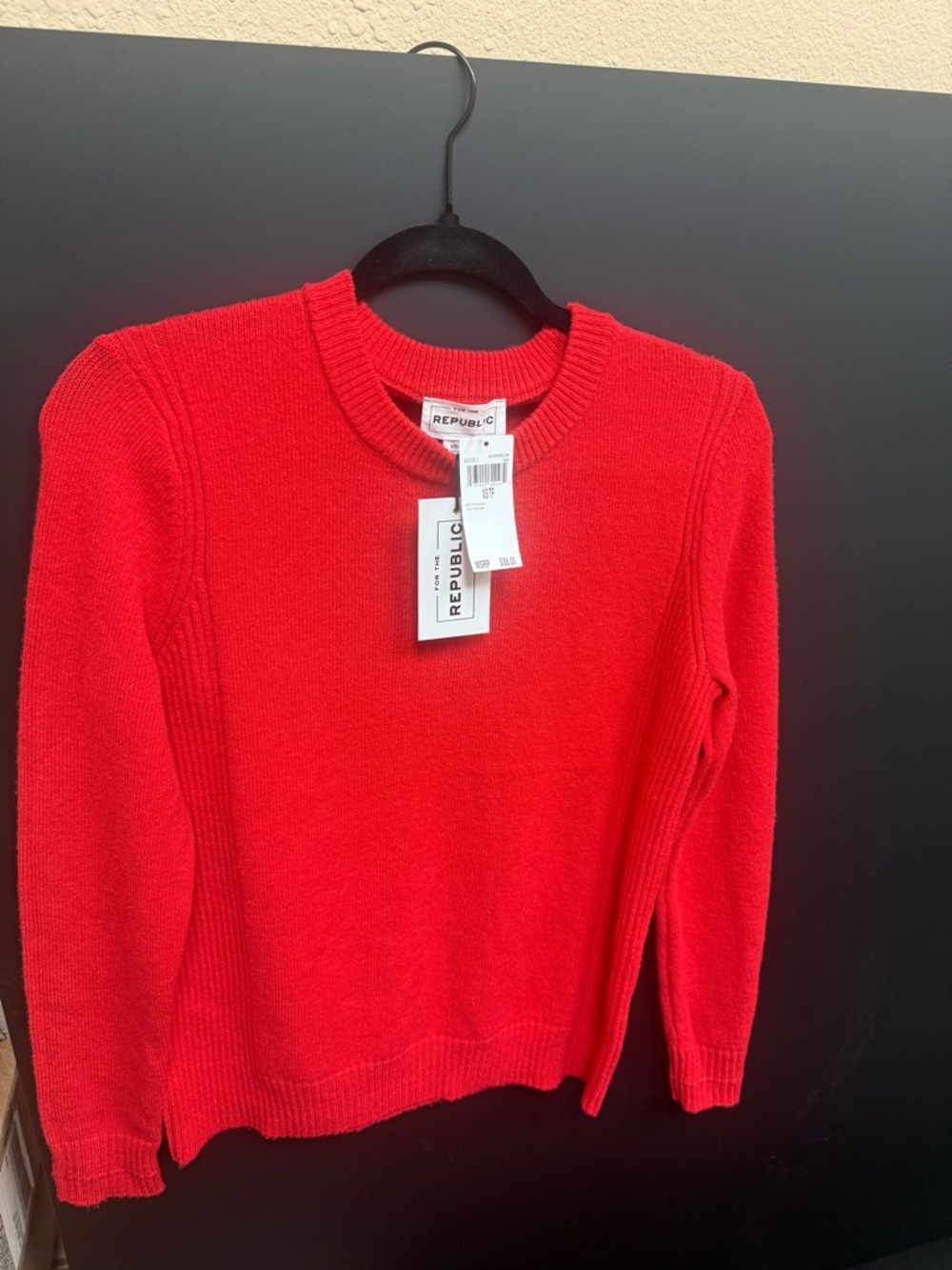 Red Crewneck Sweater - Classic Women's 💕❤️